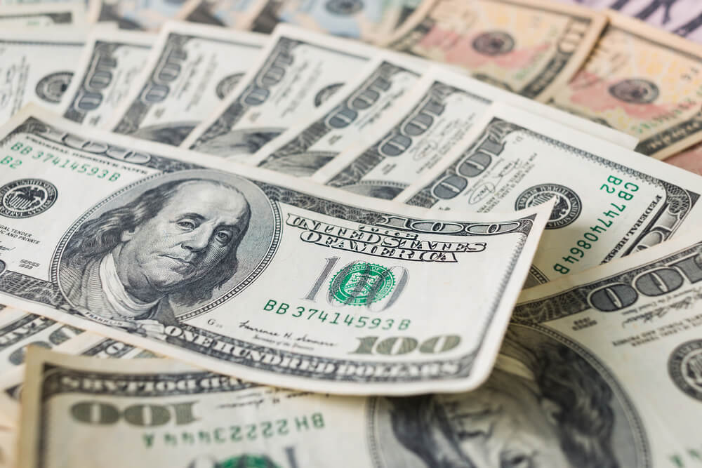 Dollar Strengthens in Advance to ZEW