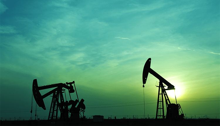 Oil Prices Drop as U.S. Crude Offsets Hopes for U.S.-China Trade Talks - MyForexNews