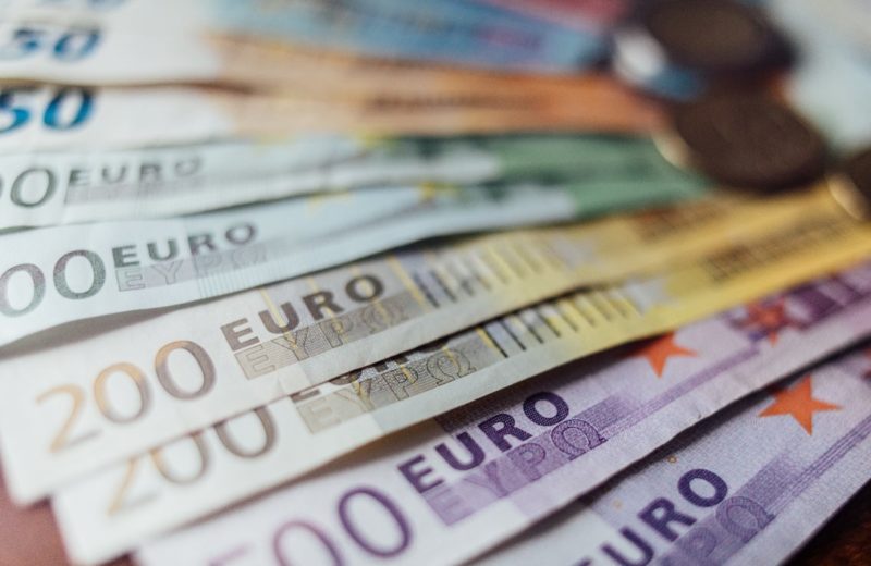 What Is Pushing the Euro to A Two Decades Low?