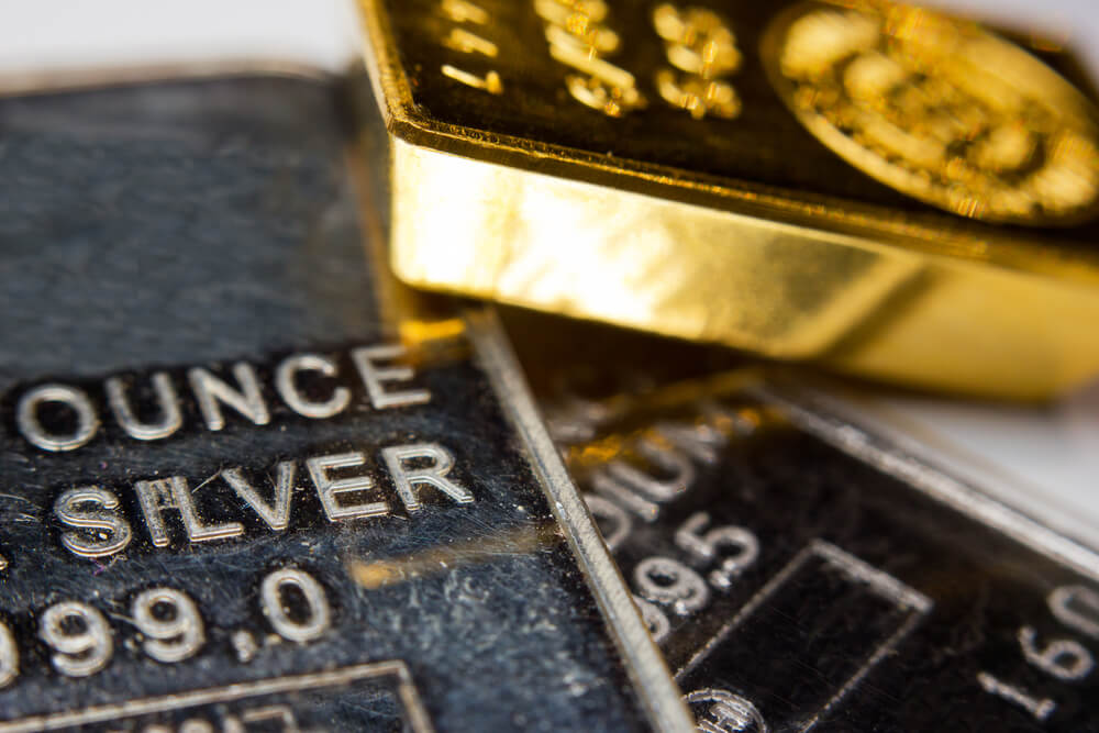 Gold and Silver Prices Edge Lower Despite Wall Street Slide