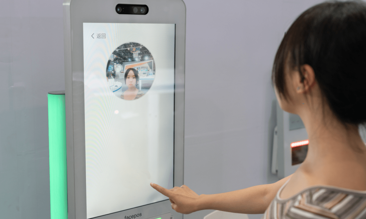 PopPay enables to pay in cafes with facial recognition