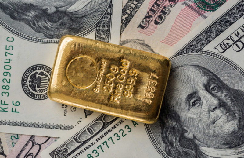 Gold Fell in Asia As Greenback Regains Strength