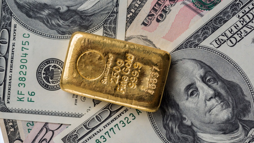 Gold Fell in Asia As Greenback Regains Strength