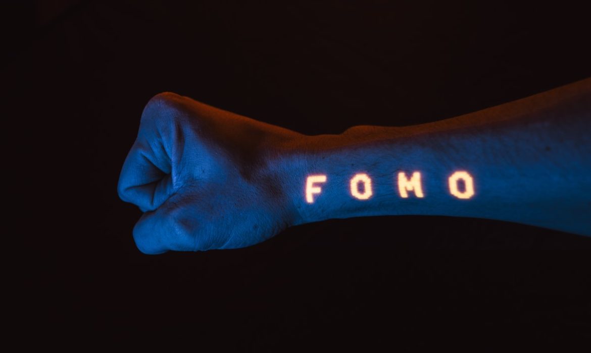 What is FOMO trading, and how can you avoid it? 