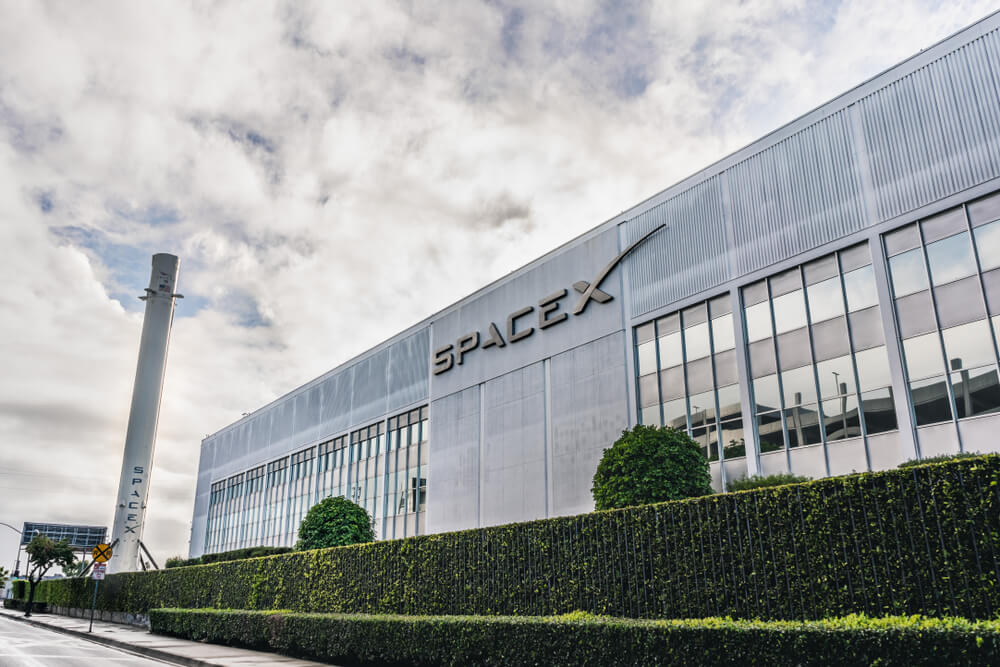 SpaceX Raised More than $800 Million Several Days Ago