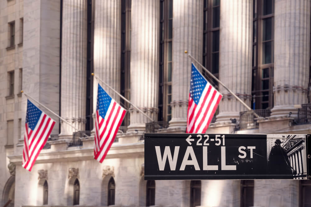Wall Street Opens Mixed
