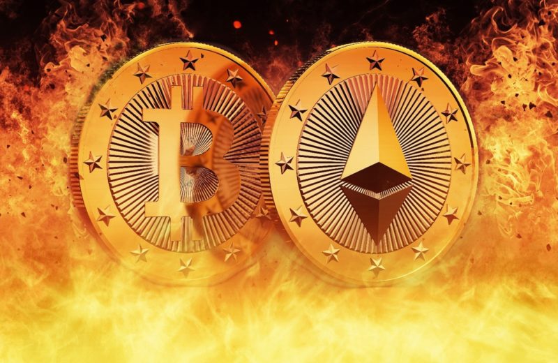 Bitcoin and Ethereum outlook. Altcoins show bearish signs