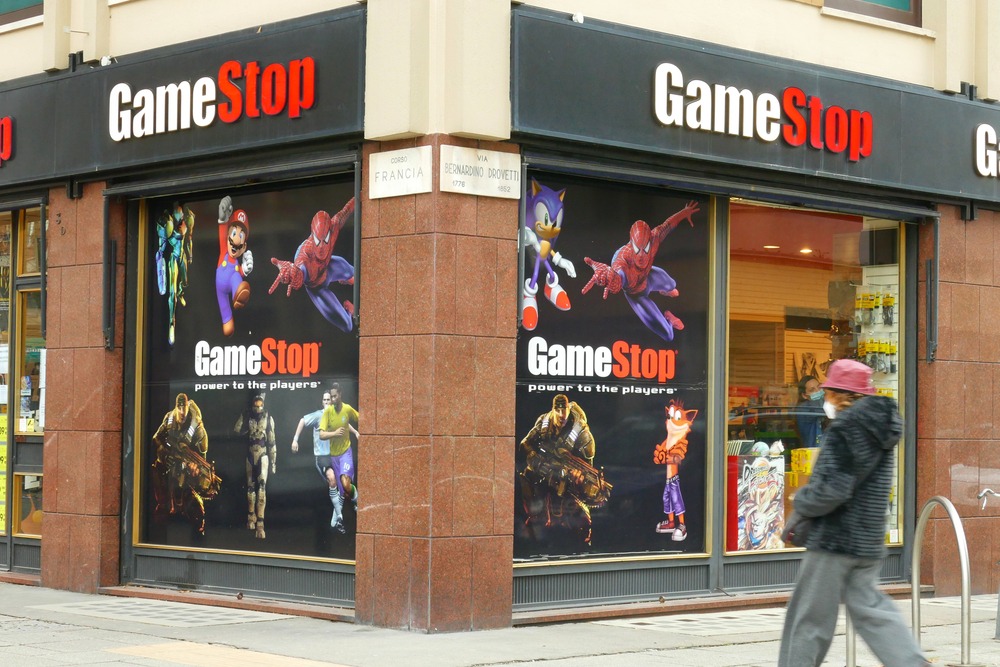 GameStop Hires Amazon.com Executive as Chief Growth Officer