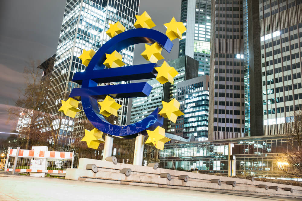 EU Stocks Steeply Fall as Bonds Weigh; Energy Outperforms