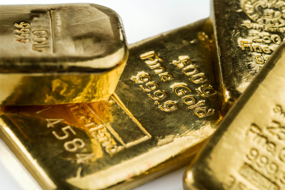 Gold Breaches $1,900 Again as Inflation Fears Linger
