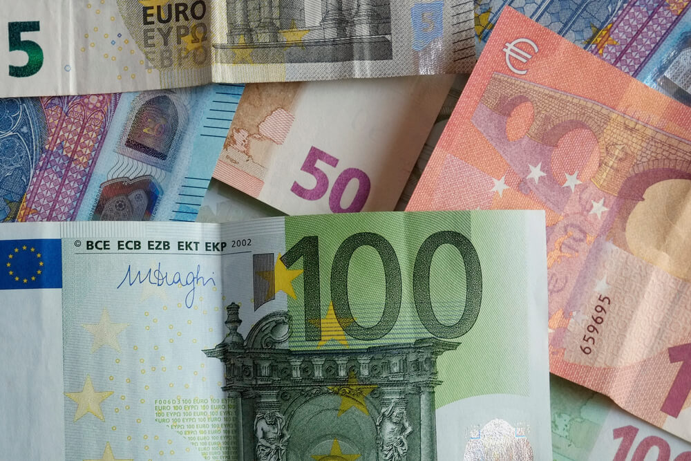 Euro Holds 8-week Highs against the Dollar