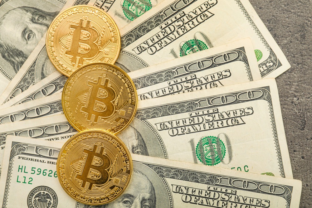 Dollar Holds Gains amid Inflation; Bitcoin Recovers in Part