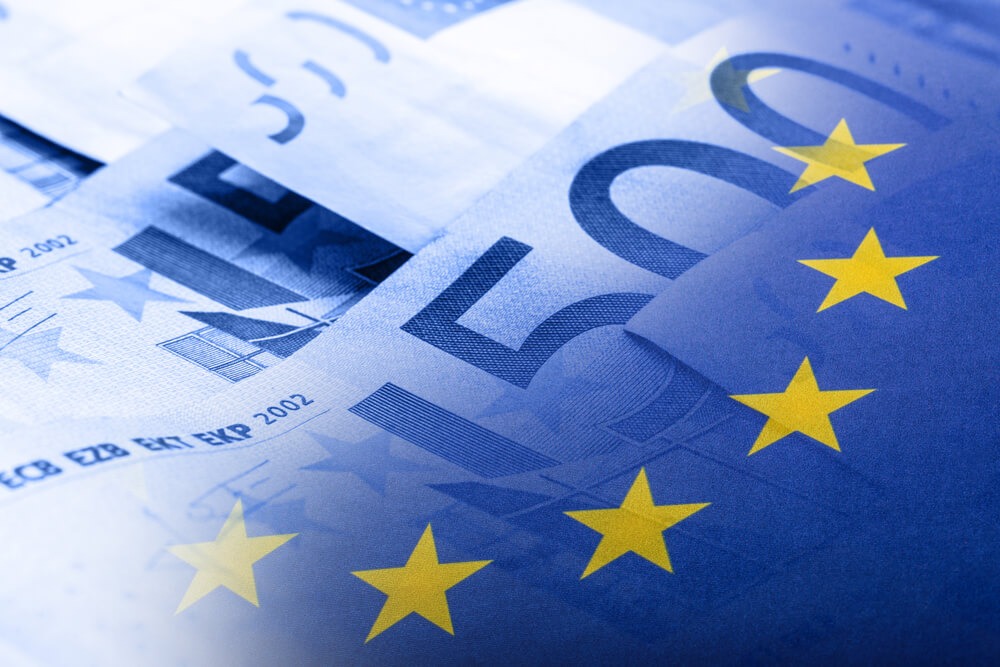 EUR to USD Faces Mixed Signals Amid Eurozone Inflation