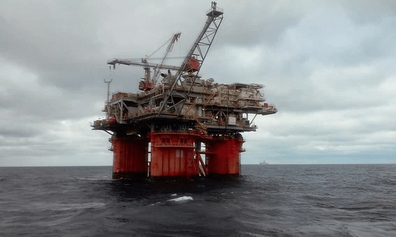 Oil Rises But omicron Cases Spark Demand Worries