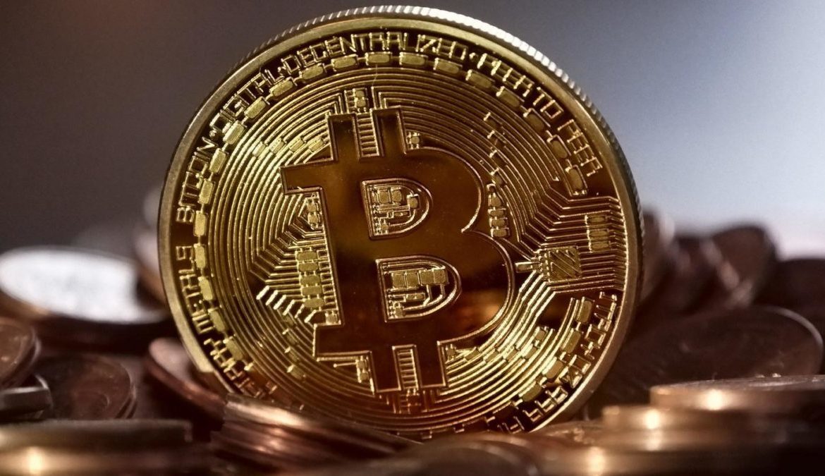 Crypto Market Up 11% to $1.82T, Bitcoin Climbs 13%