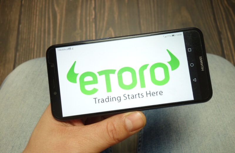 eToro secures $250 million funding, Faces commissions drop
