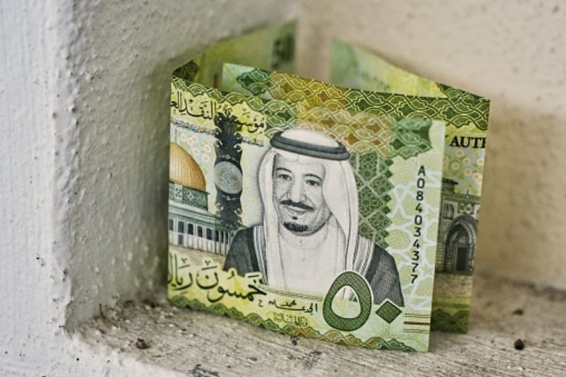 The Saudi Budget Is Again in Deficit