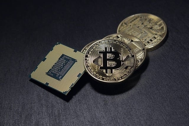 Bitcoin vise 50 000 $ en décembre, en hausse.